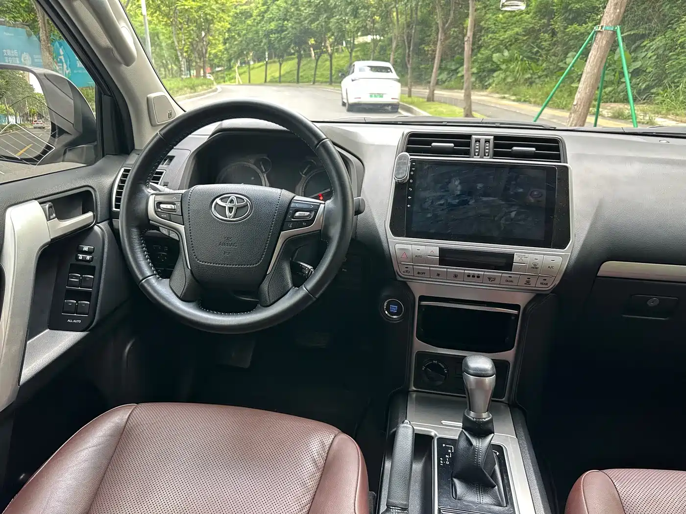 Toyota Prado 2018 2018 3.5L Automatic TX-L NAVI Rear-mounted Spare Tire