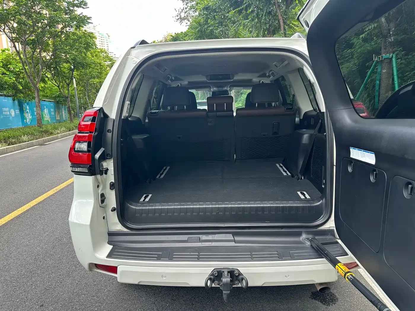 Toyota Prado 2018 2018 3.5L Automatic TX-L NAVI Rear-mounted Spare Tire