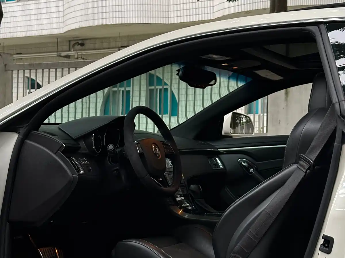 Cadillac CTS (Import) 2012 6.2L CTS-V COUPE фото 14