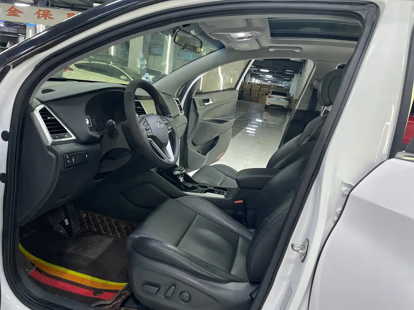 Hyundai Tucson 2018 1.6T DCT 2WD 15th Anniversary Special Edition фото 8