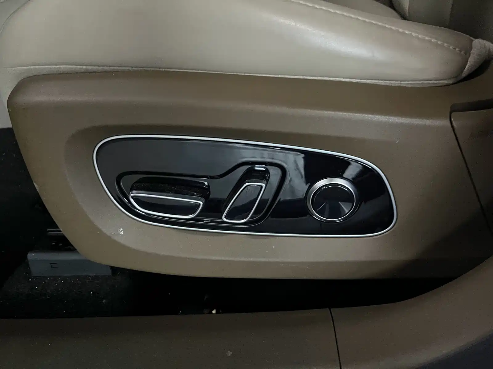 Photo 11 - GAC Haobo Hyper HT
