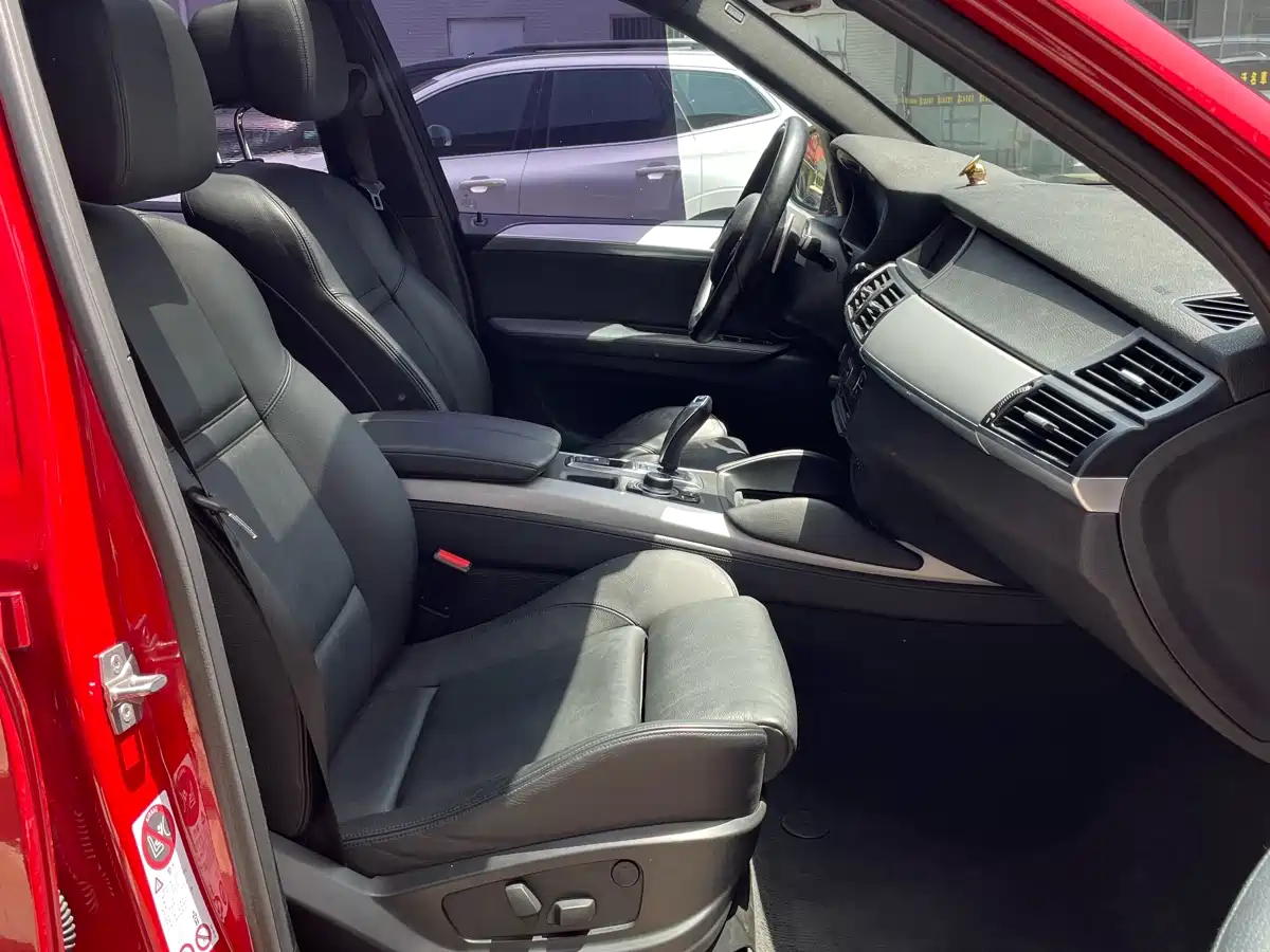 BMW X5 M 2010 X5 M фото 18