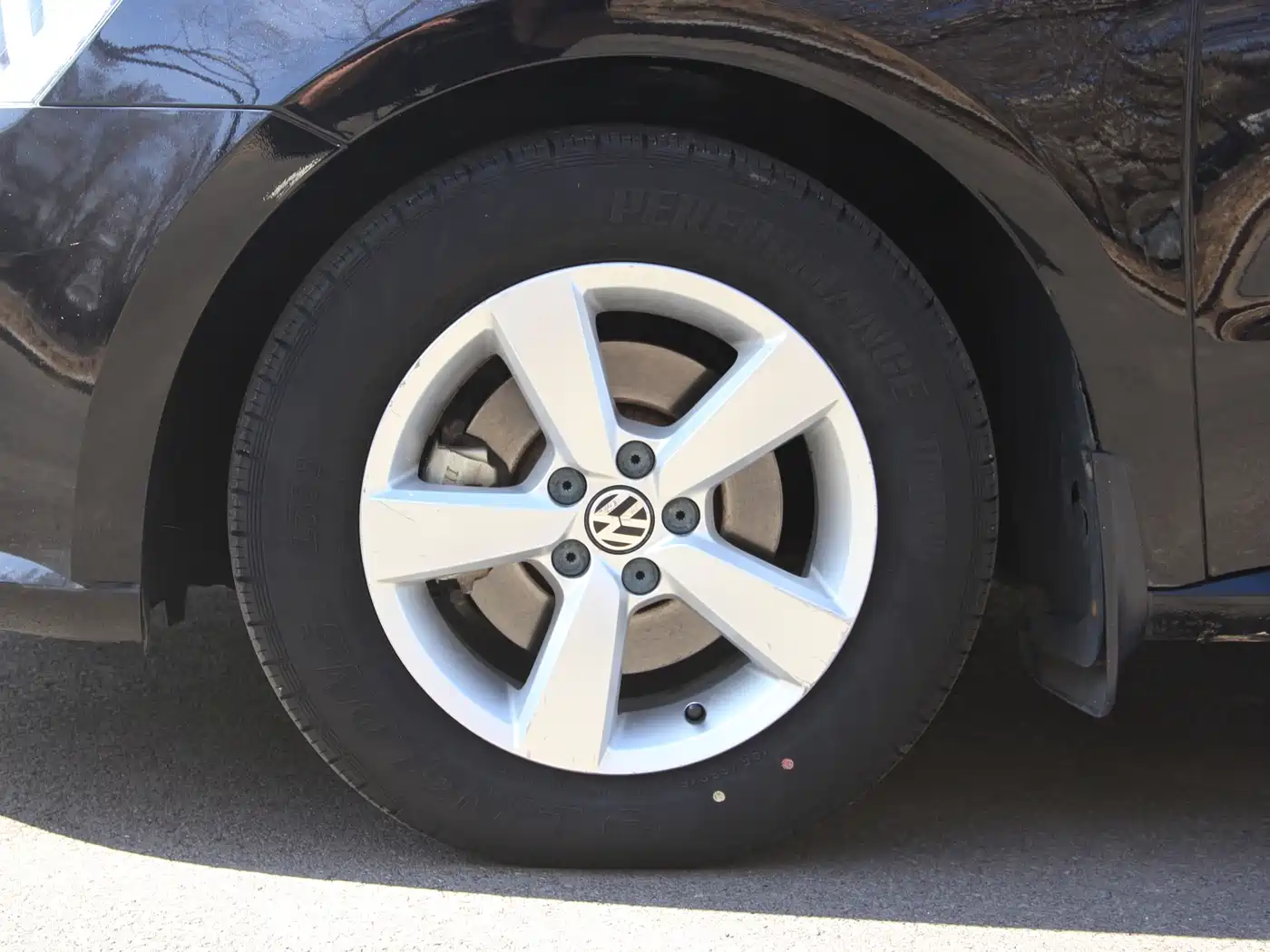 Volkswagen Lavida 2017 1.6L Automatic Comfort Edition фото 11