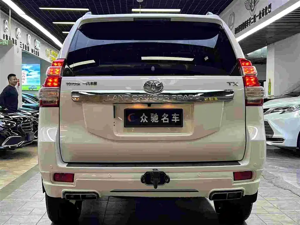 Toyota Prado 2015 2.7L Automatic Standard фото 8