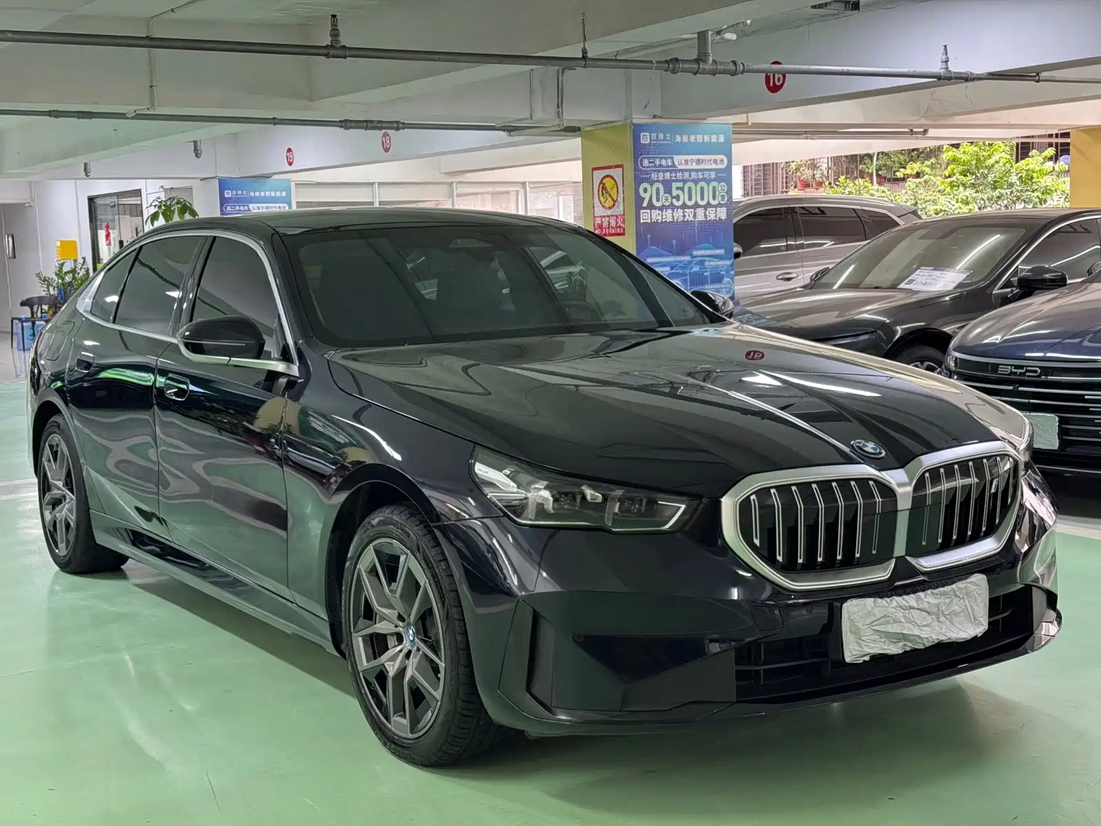Фото 3 - BMW i5