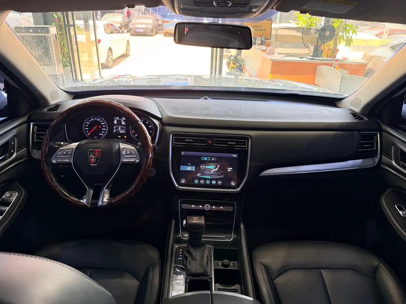 Roewe RX8 2023 2019 30T 2WD Flagship Edition