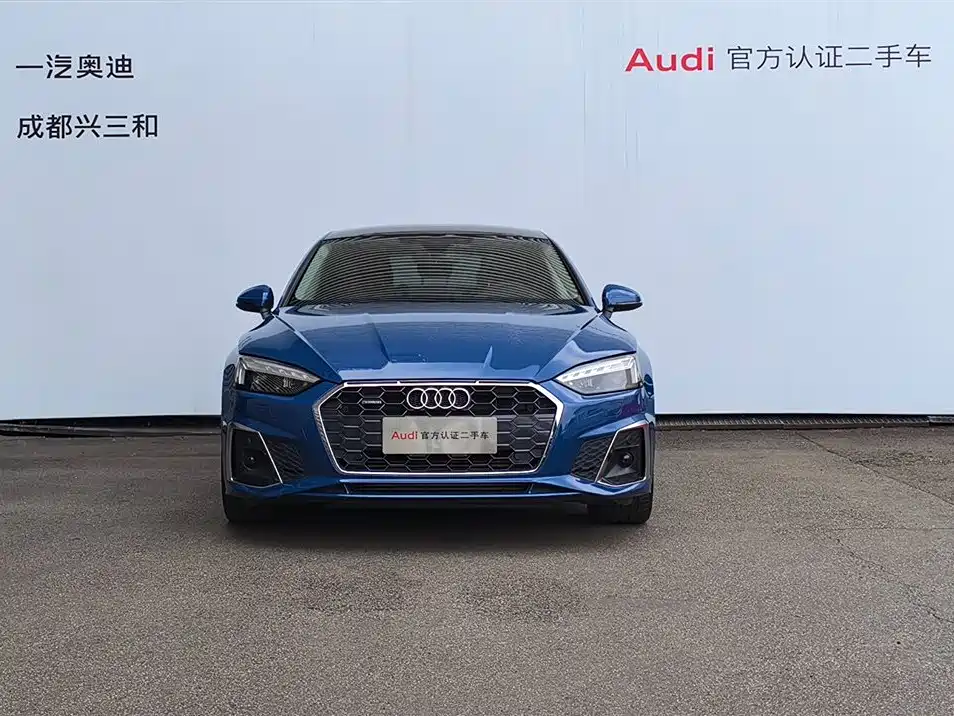 Audi A5 (Import) 2023 Sportback 40 TFSI quattro Luxury Dynamic фото 2