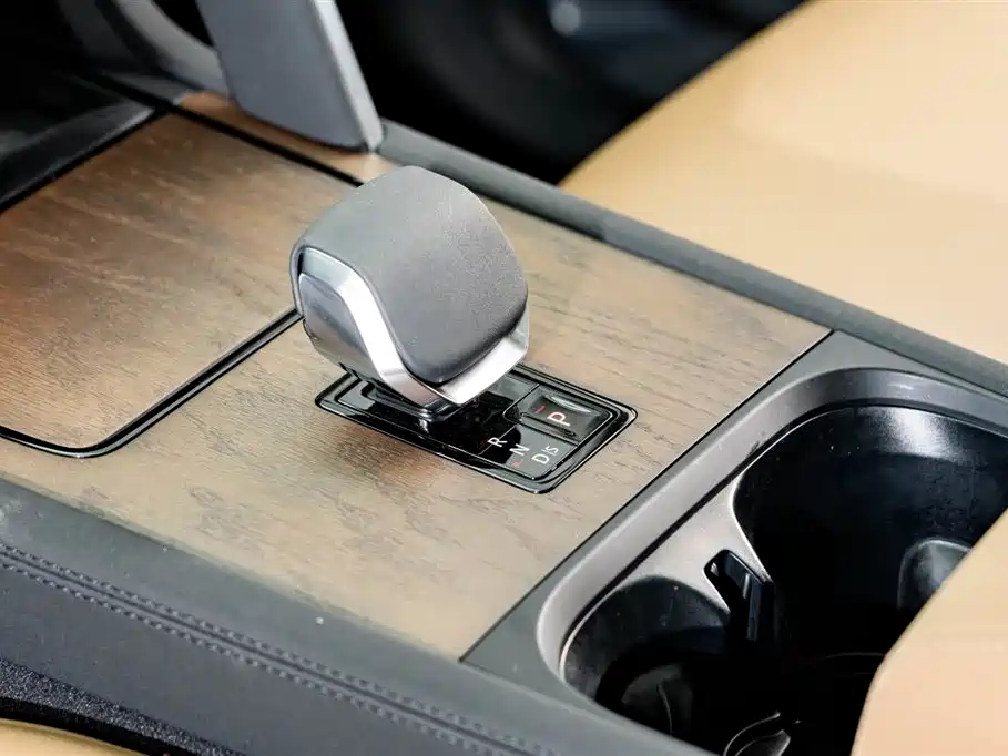 Land Rover Discovery Sport 2024 Performance Technology Edition фото 11