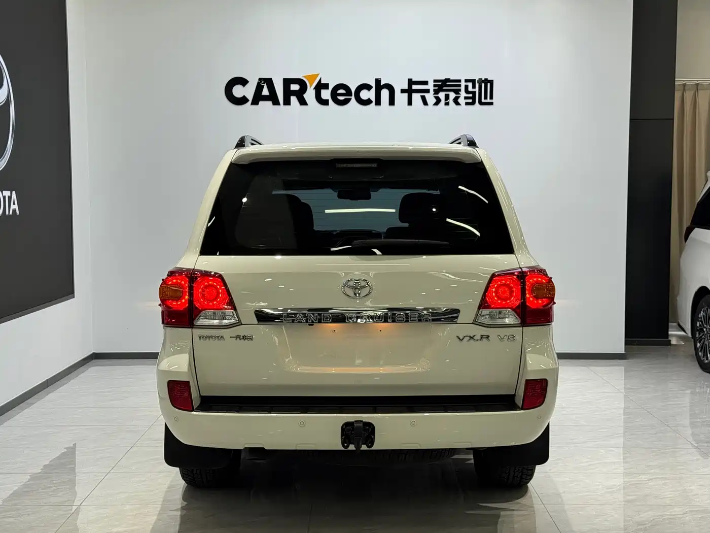 Toyota Land Cruiser 2012 2012 4.6L Automatic VX-R