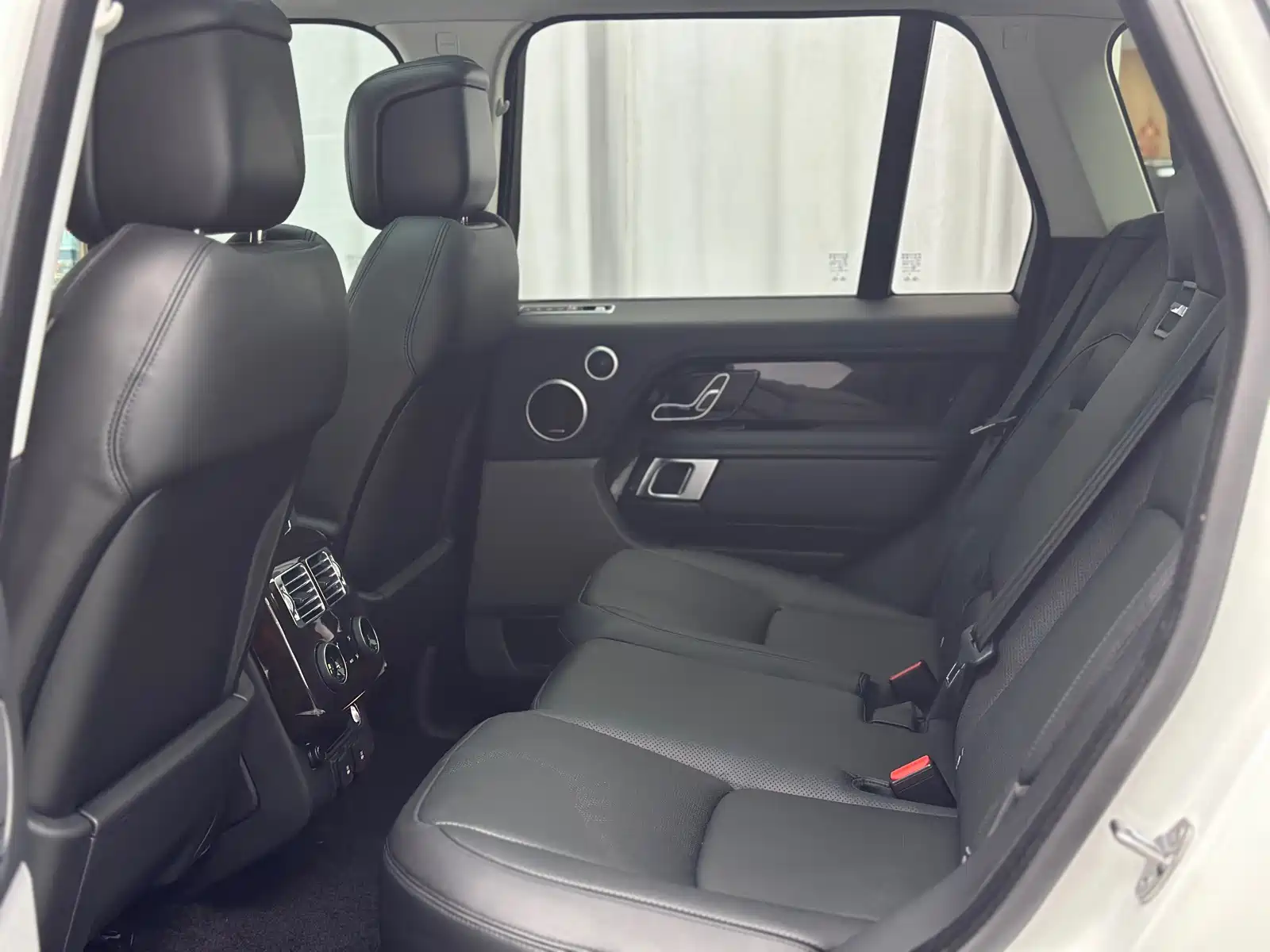 Фото 28 - Land Rover Range Rover