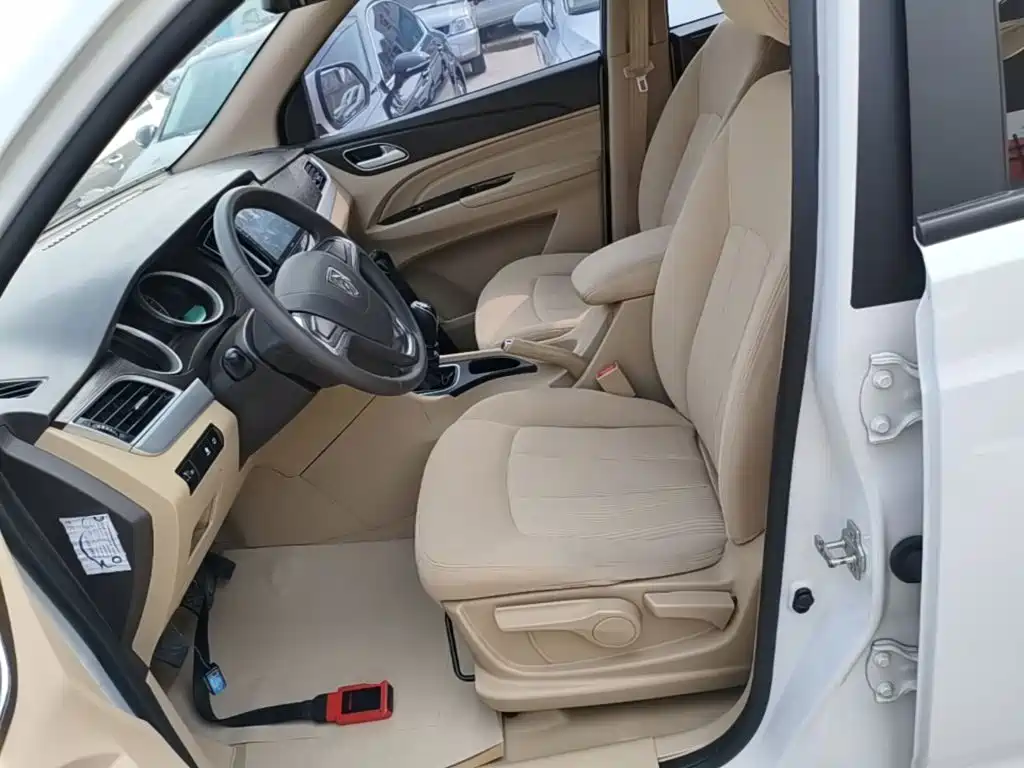Baojun 730 2021 2019 1.5L Manual Value Edition 7-Seater China VI