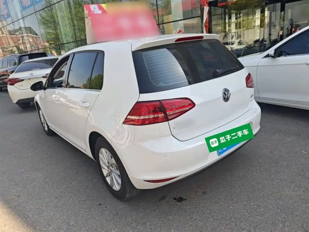 Volkswagen Golf 2016 1.6L Automatic Fashion фото 23