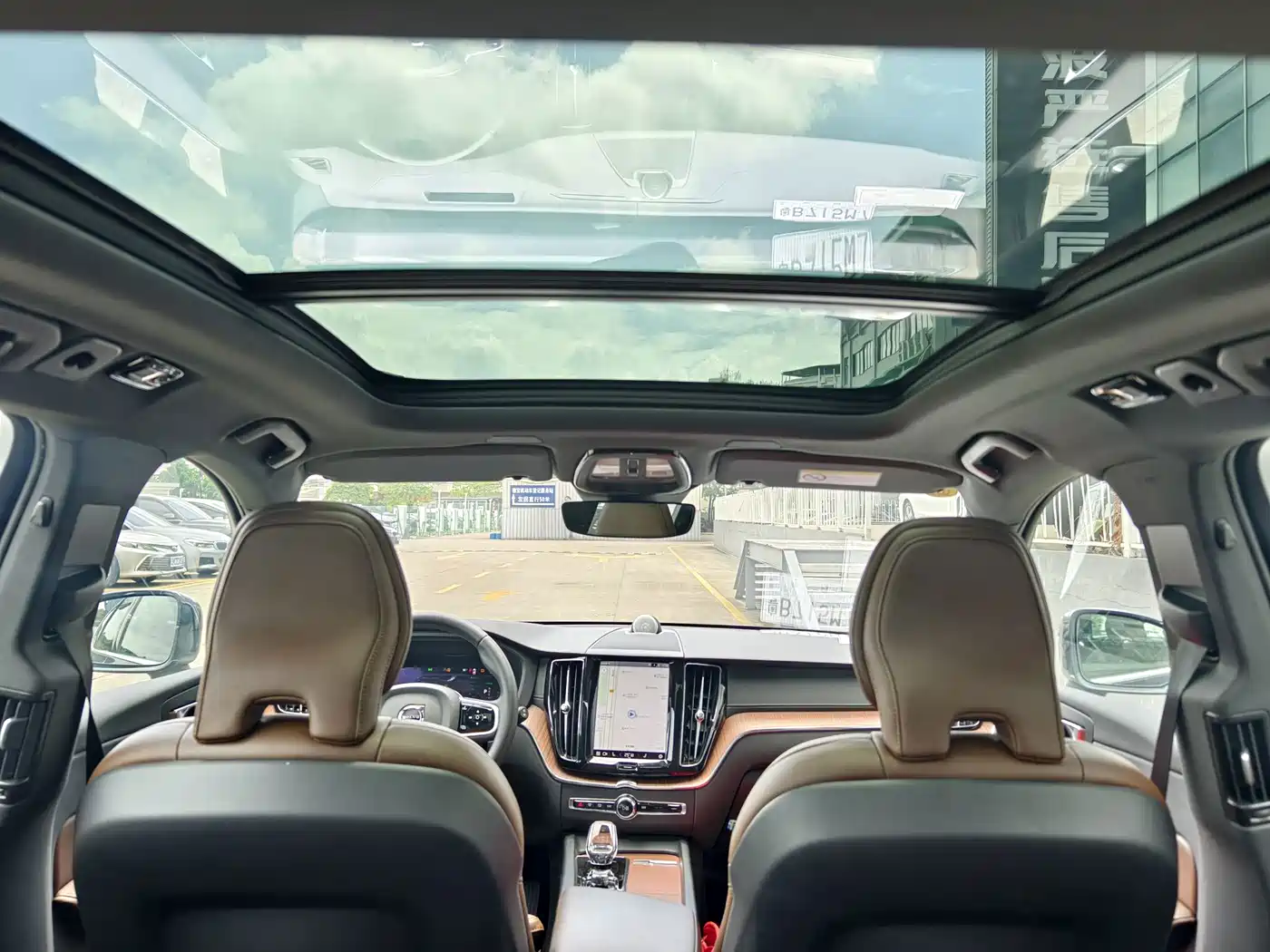 Volvo XC60 Plug-in Hybrid 2024 2025 Plug-in Hybrid Long Range AWD Zhiya Luxury Edition