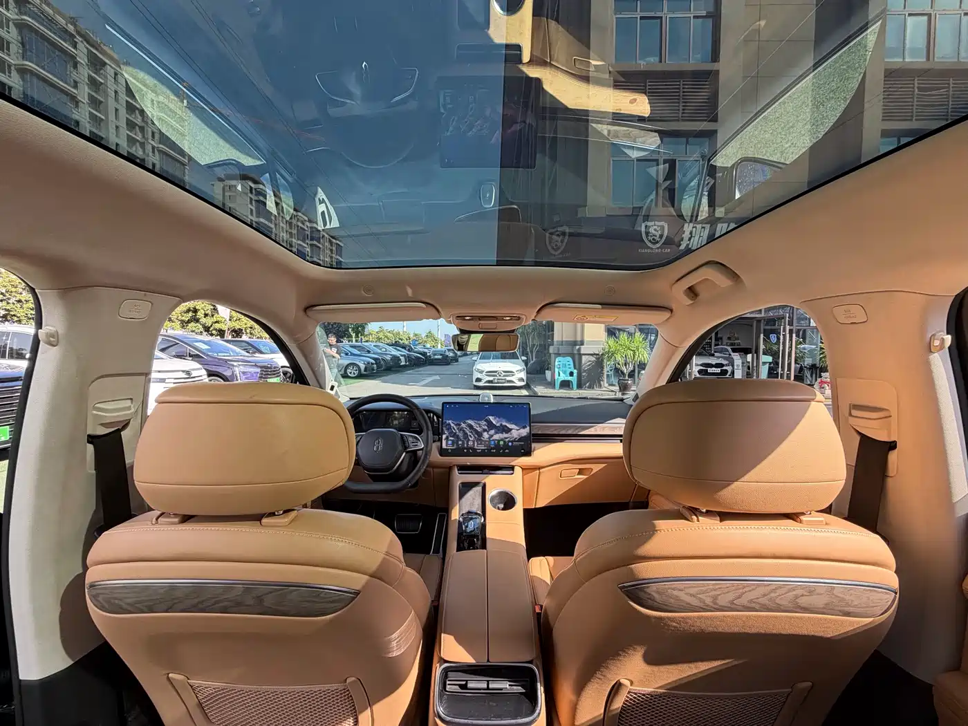 AITO Wenjie AITO M5 2022 Extended Range AWD Performance Edition фото 8