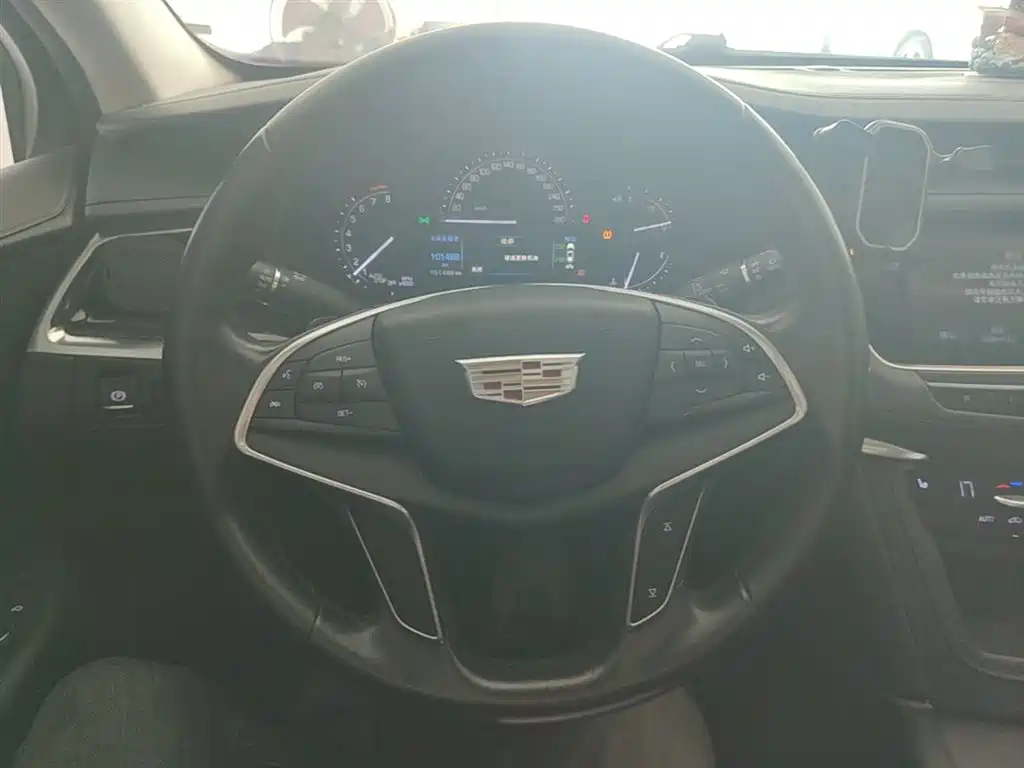 Cadillac XT5 2017 2016 25T Luxury Model