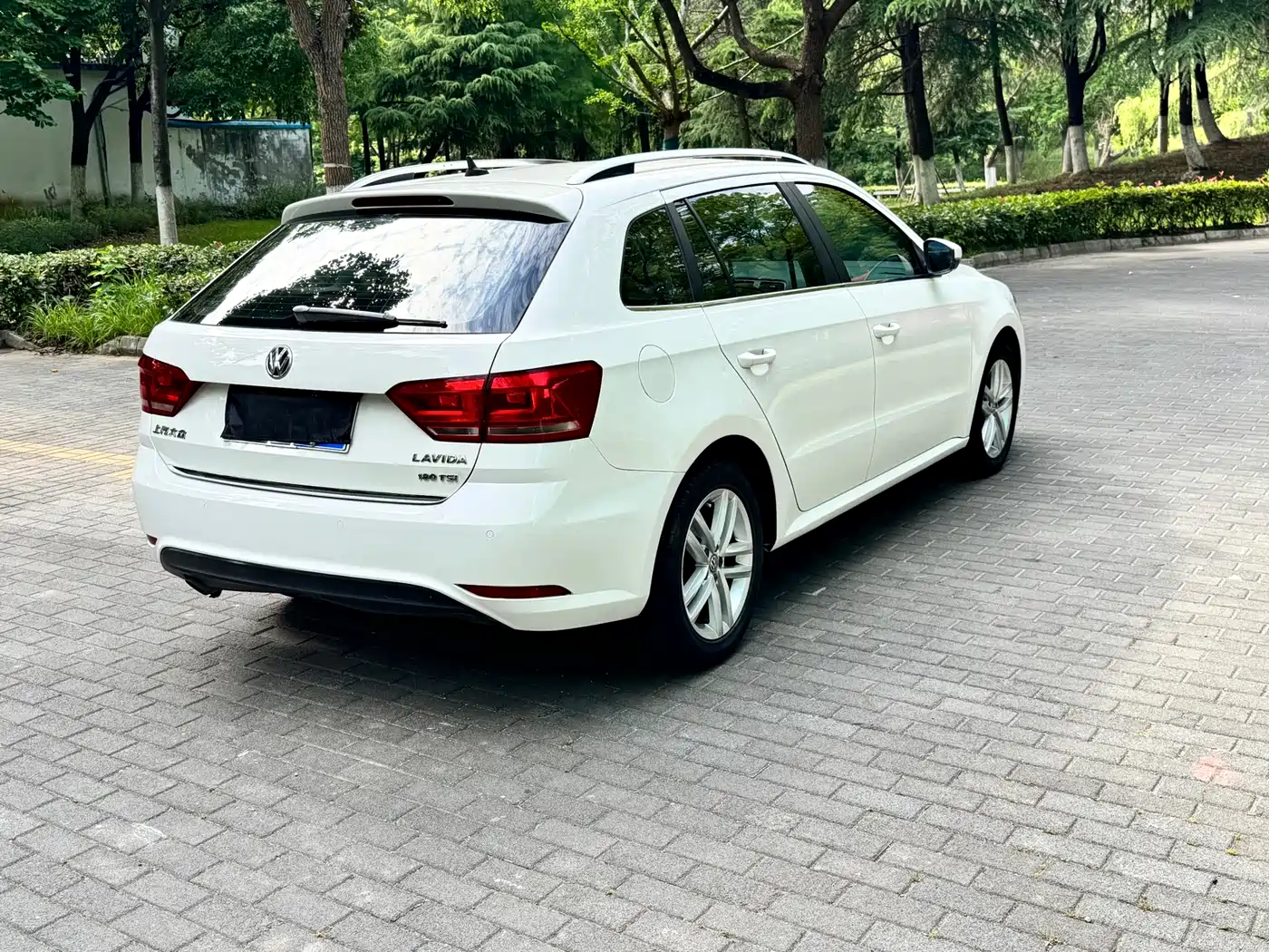 Volkswagen Lavida Tour 2018 2017 180TSI DSG Comfort Edition