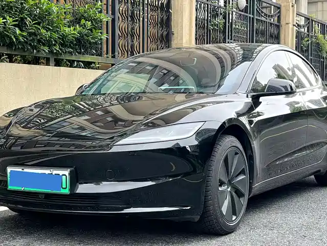  Tesla Model 3 2025 Model Year Facelift Long Range Rear-Wheel Drive
