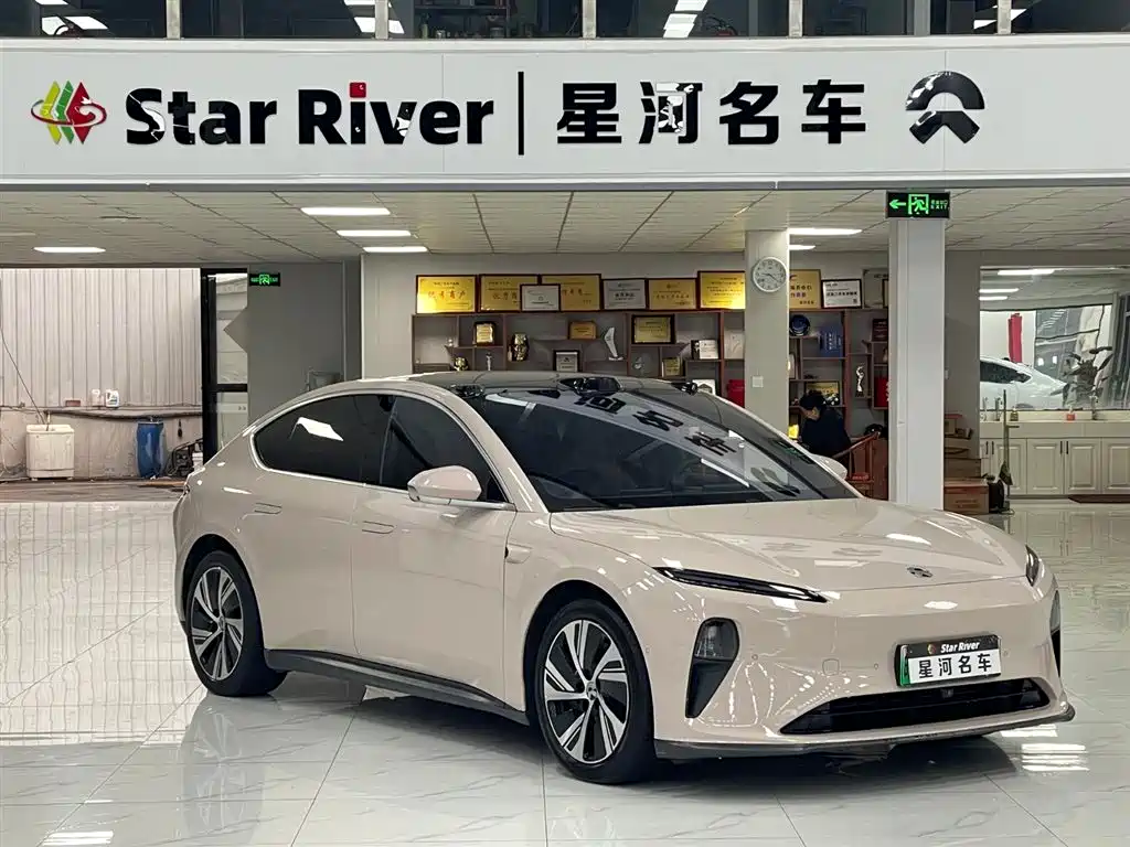 NIO NIO ET5
