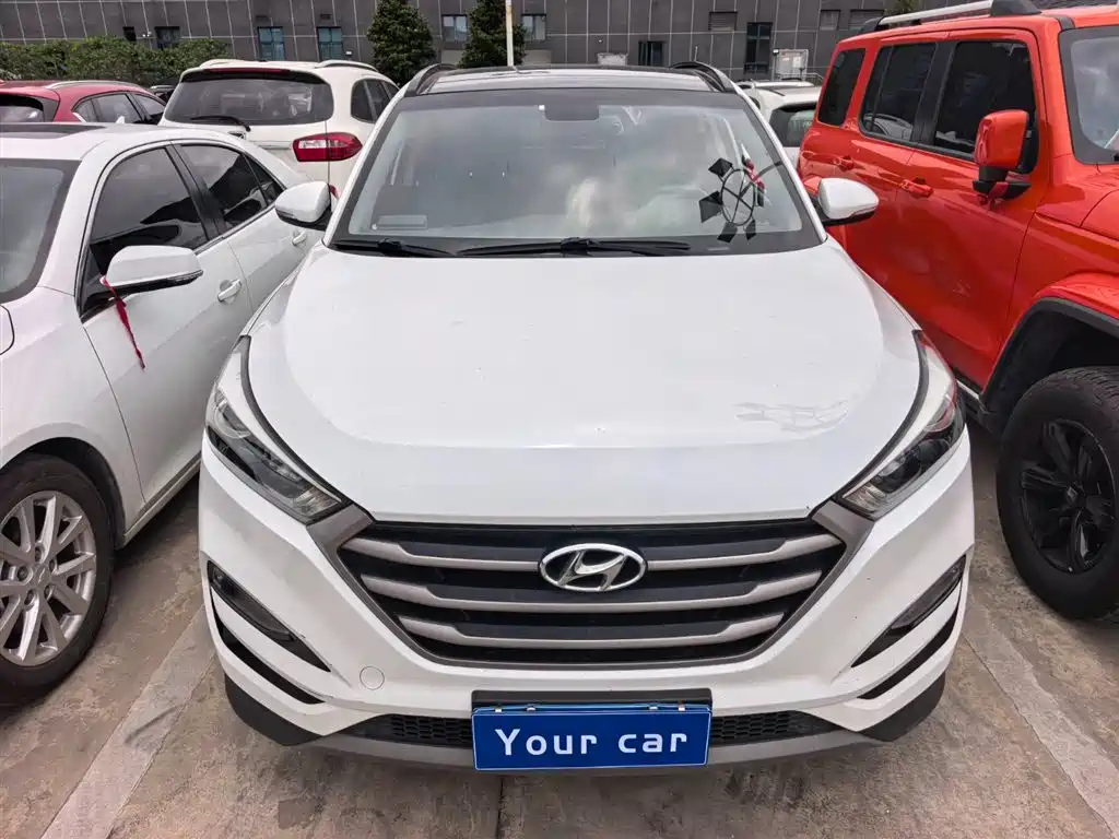 Hyundai Tucson 2018 1.6T DCT 2WD 15th Anniversary Special Edition фото 2