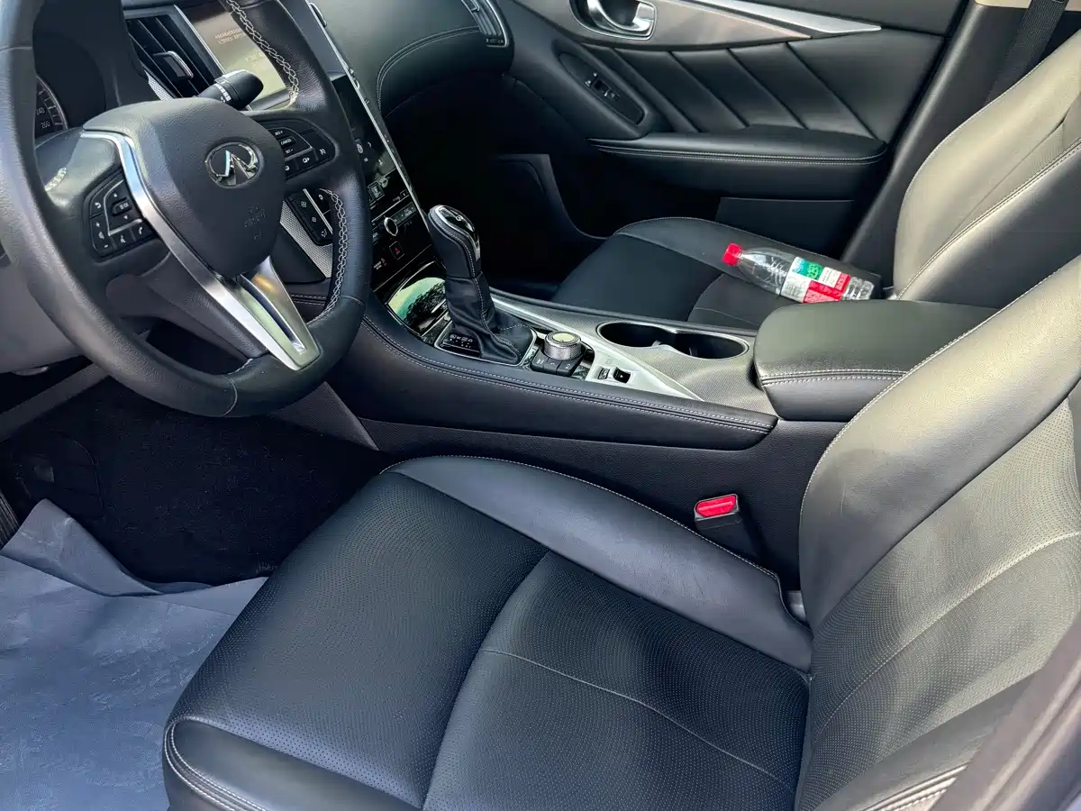 Infiniti Q50L 2019 2018 2.0T Leisure Edition (China VI)