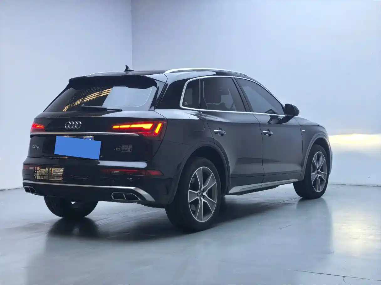 Audi Q5L 2022 45T Luxury Dynamic фото 8
