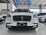 Фото 2 - Lincoln Aviator