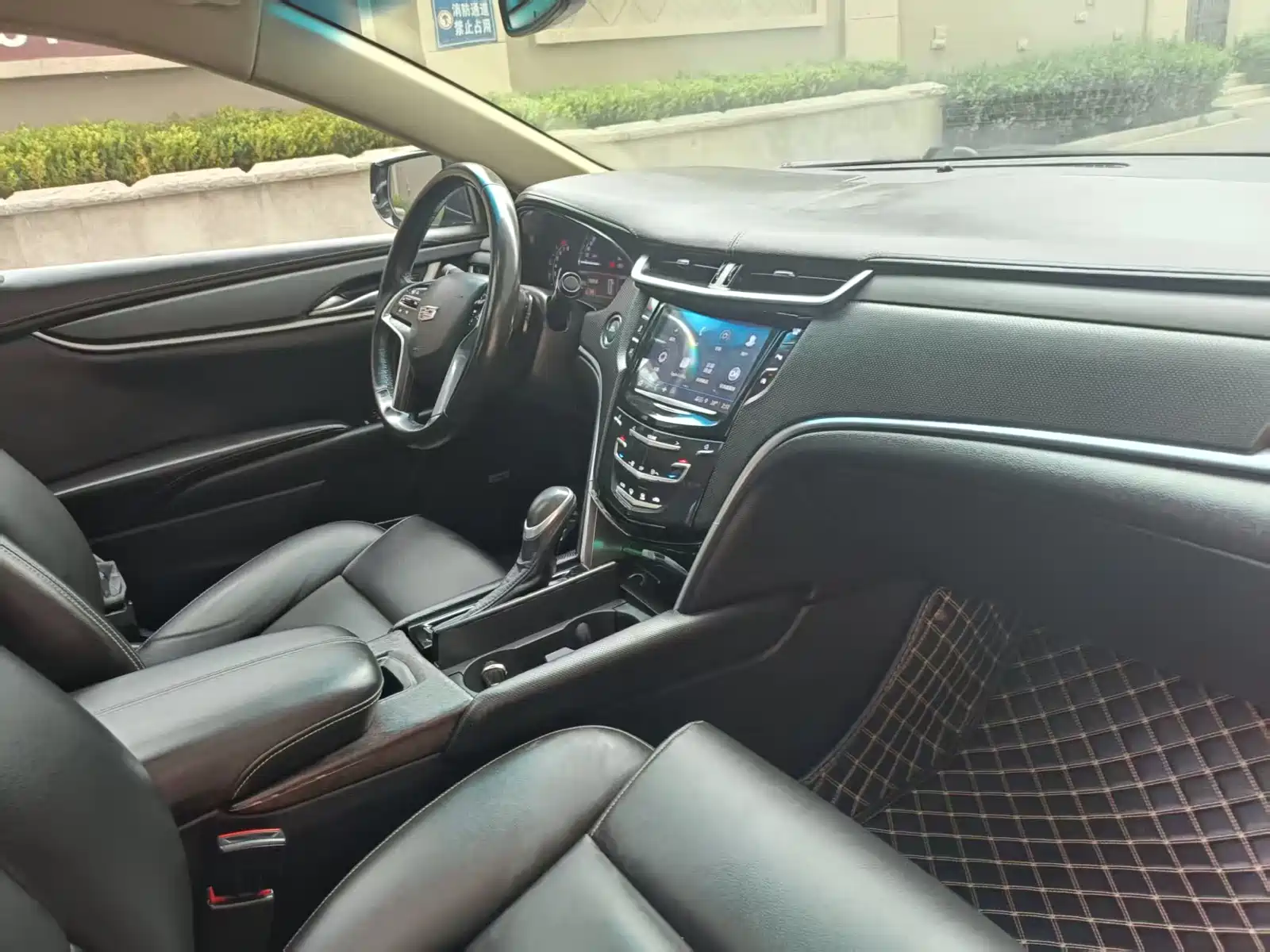 صورة 10 - Cadillac XTS