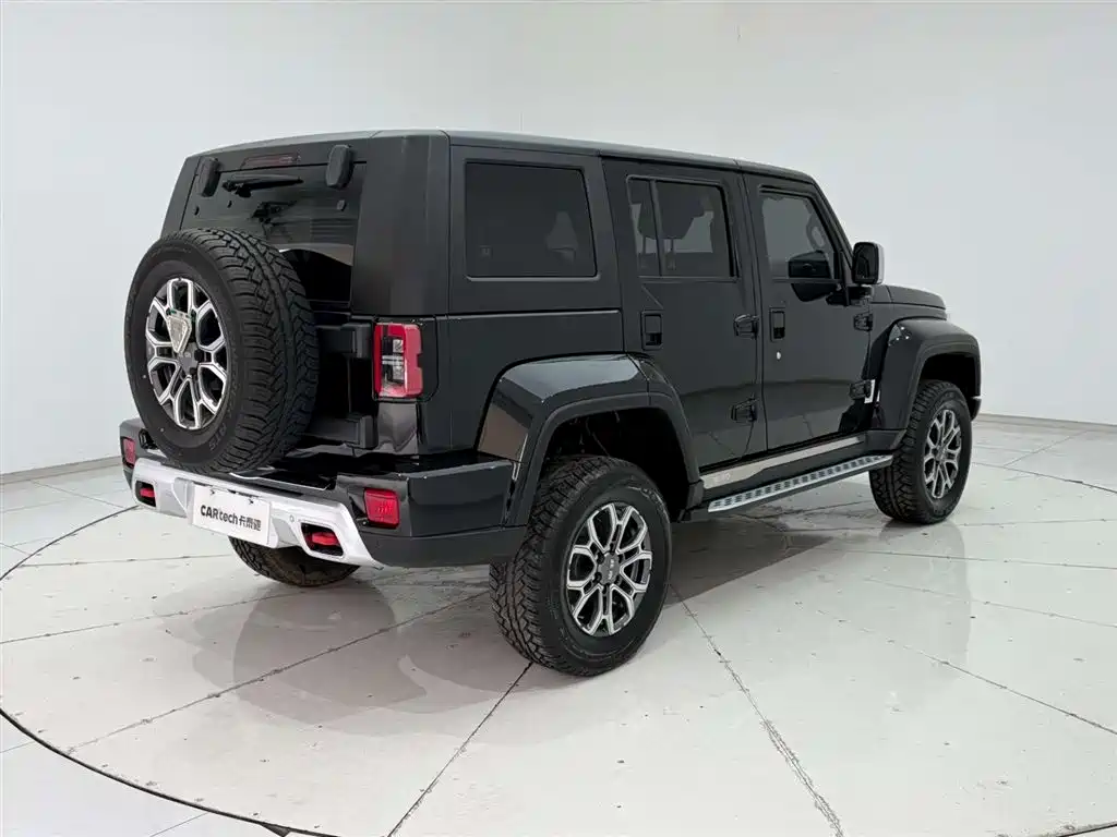 BAIC ORV Beijing Offroad BJ40 2024 2.0T Urban Hunter Glory Edition фото 8