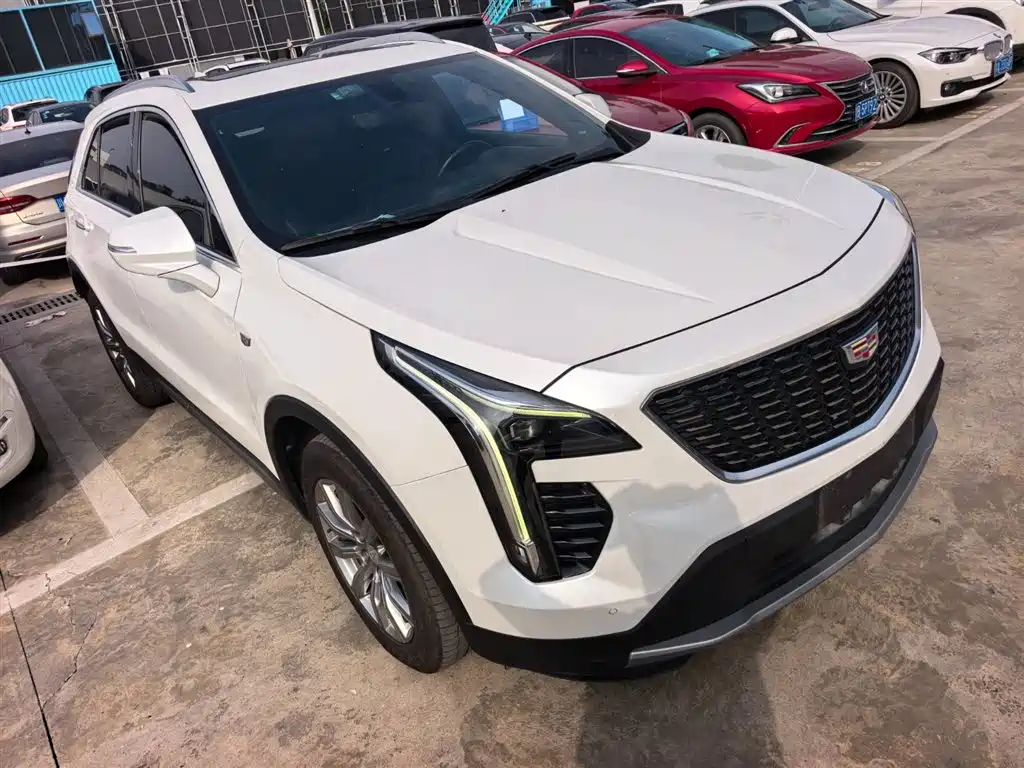 Cadillac XT4 2020 28T FWD Leading Trim фото 3