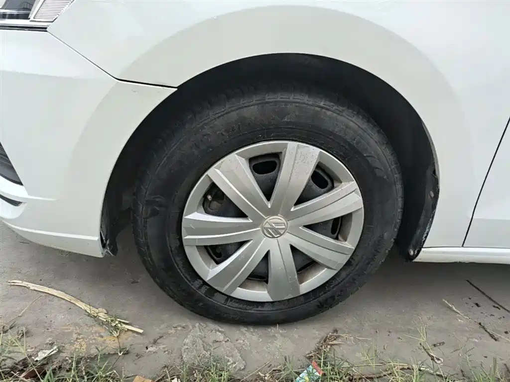 Volkswagen Jetta 2017 1.5L Manual Fashion фото 23