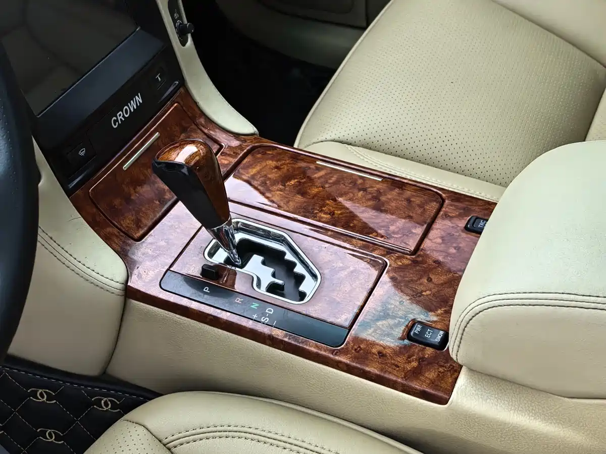 Toyota Crown 2007 3.0L Royal Saloon Navigation фото 8