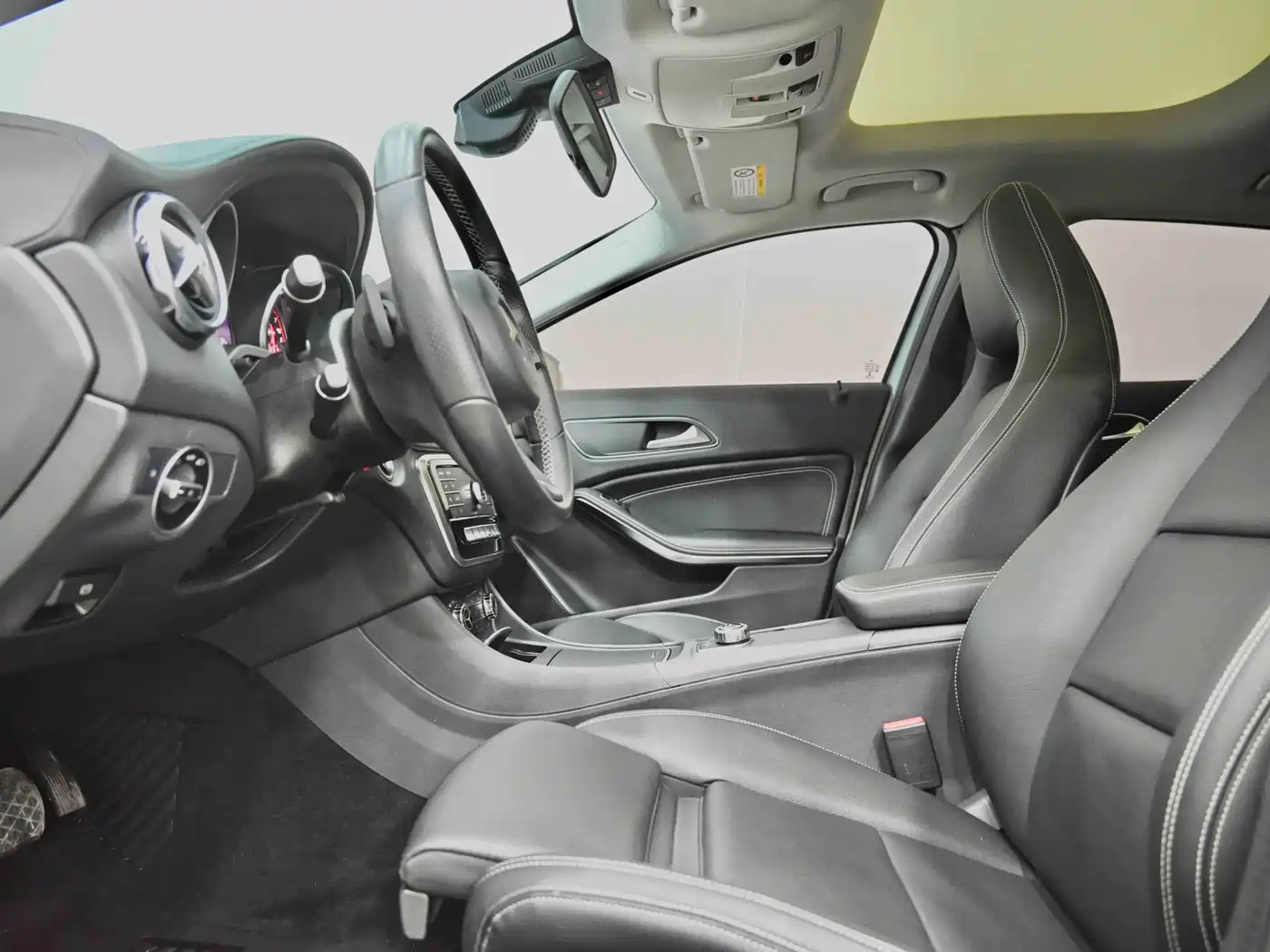 Mercedes-Benz GLA 2018 GLA 200 Fashion фото 28