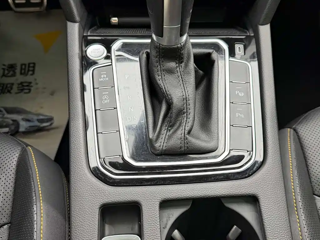 Volkswagen FAW-Volkswagen CC 2024 380TSI Eye-catching Public Sharing Edition фото 23