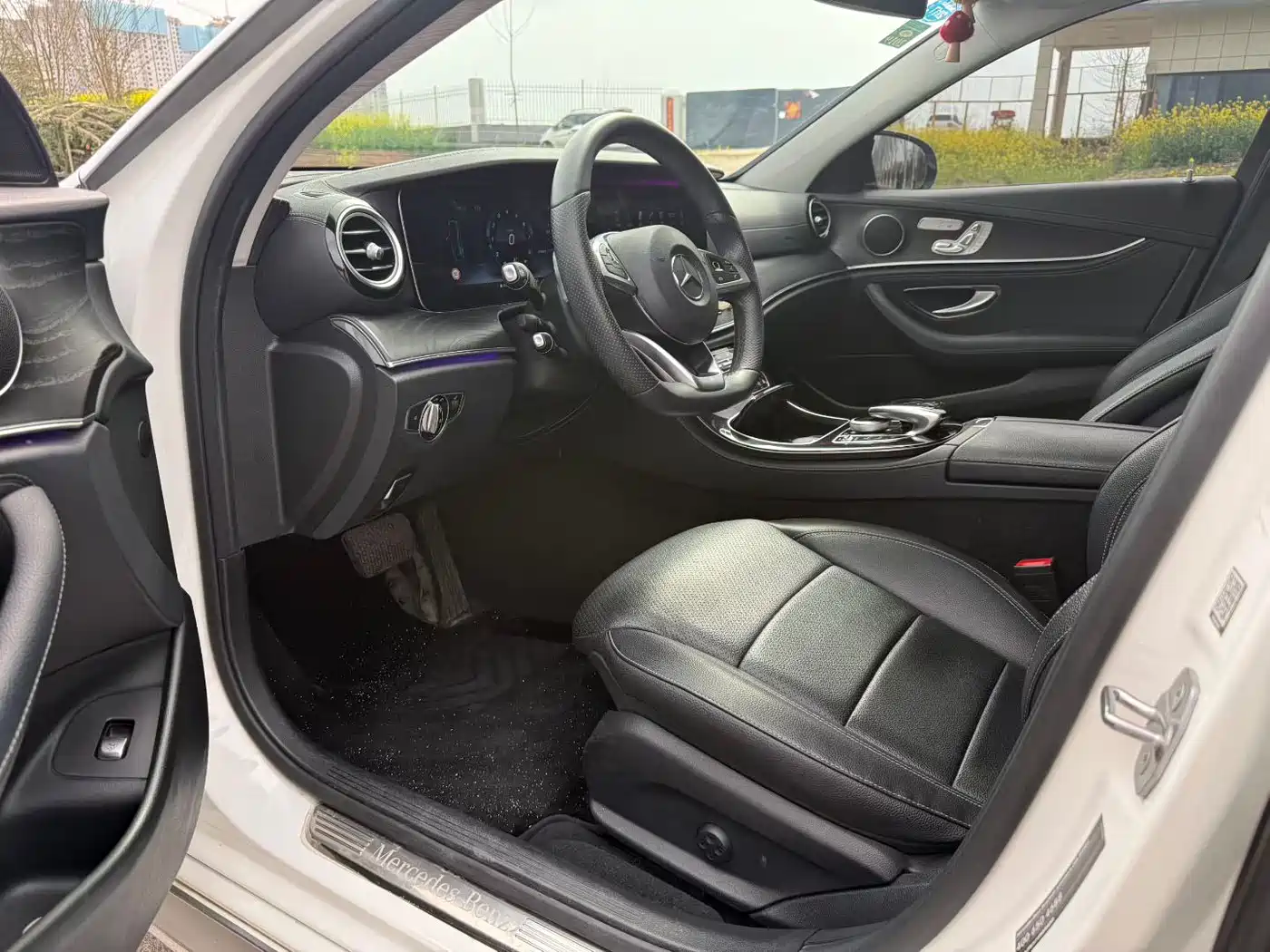 Mercedes-Benz E-Class 2017 E 300 L Sport Luxury фото 4