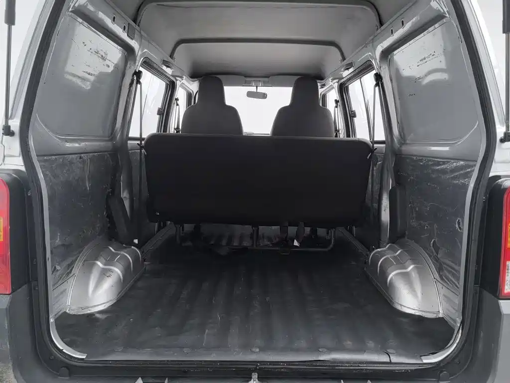 صورة 16 - Wuling Motors Wuling Zhiguang