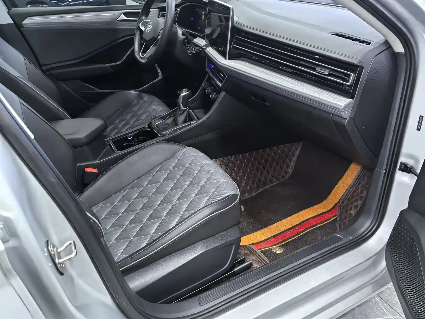 Volkswagen Sagitar 2024 300TSI DSG Surpass Edition фото 12