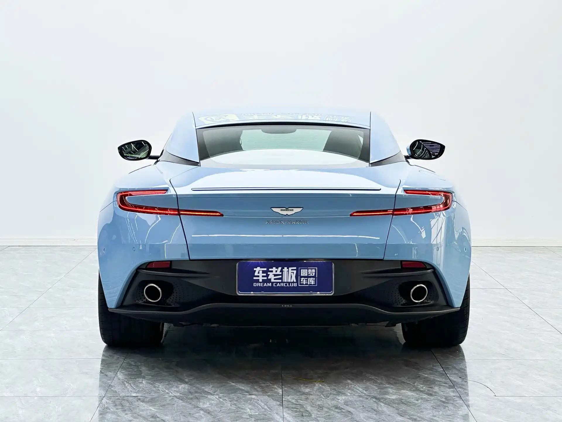 Фото 5 - Aston Martin DB11
