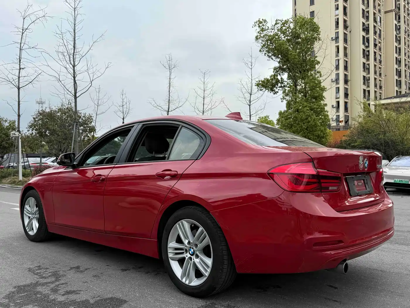 BMW 3 Series 2016 320i Fashion Model фото 13