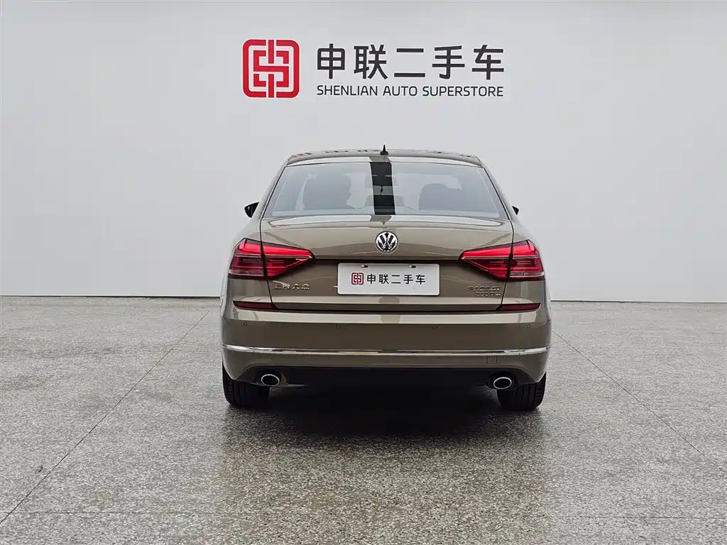 Volkswagen Passat 2017 330TSI DSG Prestige фото 2