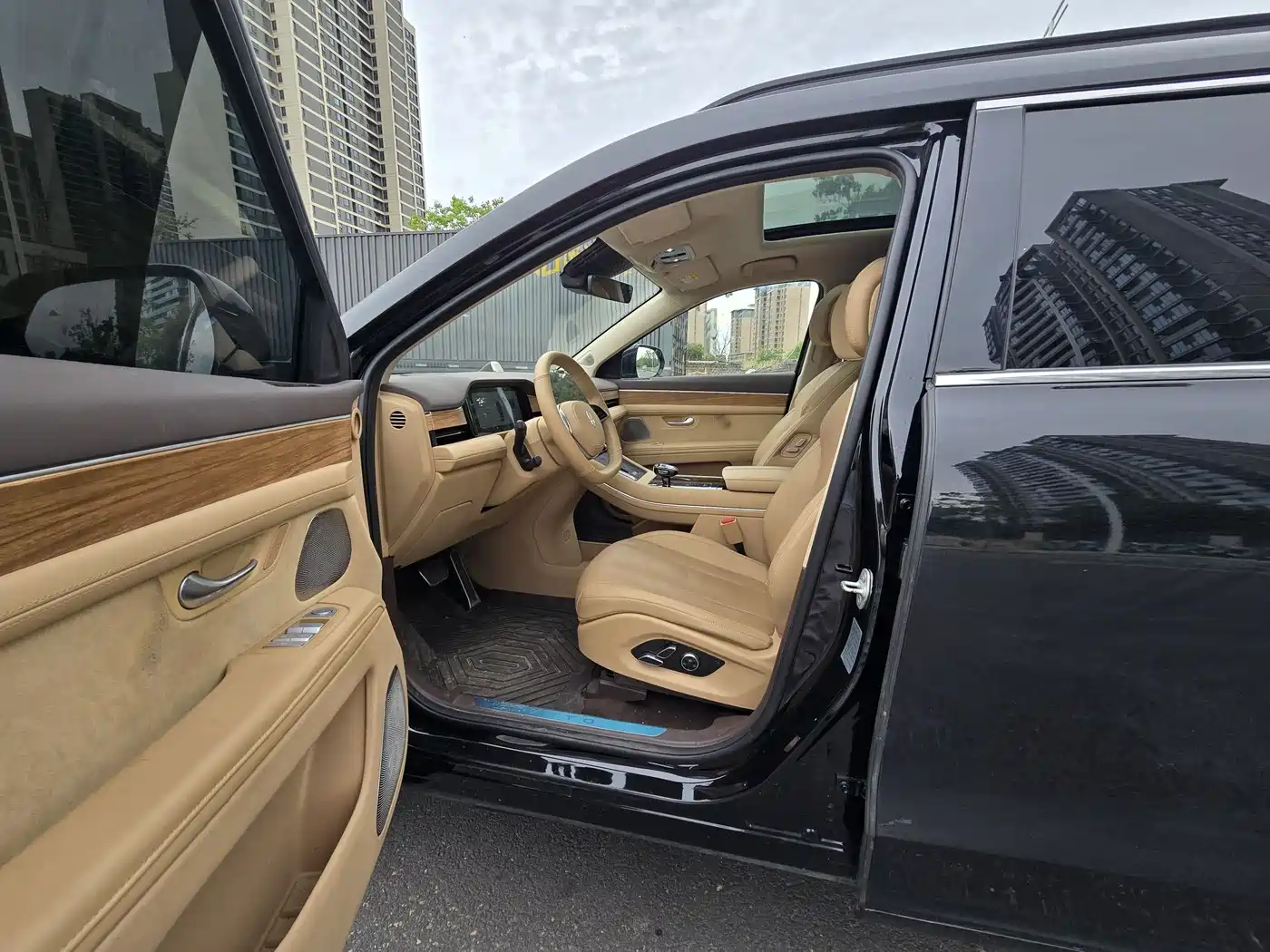 AITO Wenjie AITO M7 2024 1.5T Smart AWD Max 6-Seater фото 4