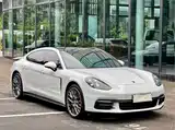 Фото 3 - Porsche Panamera