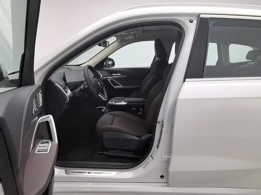 BMW iX1 2024 2023 eDrive25L M Sport Package