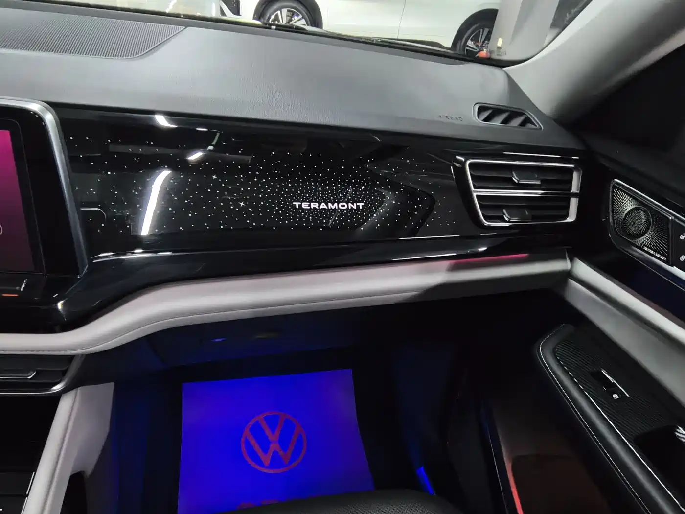 Volkswagen Teramont 2021 380TSI 4WD Premium Luxury Edition фото 15