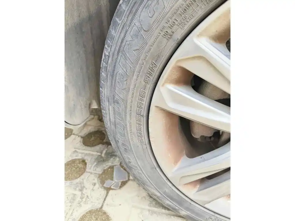 Фото 7 - Geely Emgrand