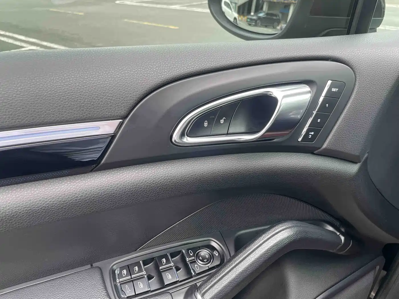 Porsche Cayenne 2014 Cayenne Platinum Edition 3.0T фото 15