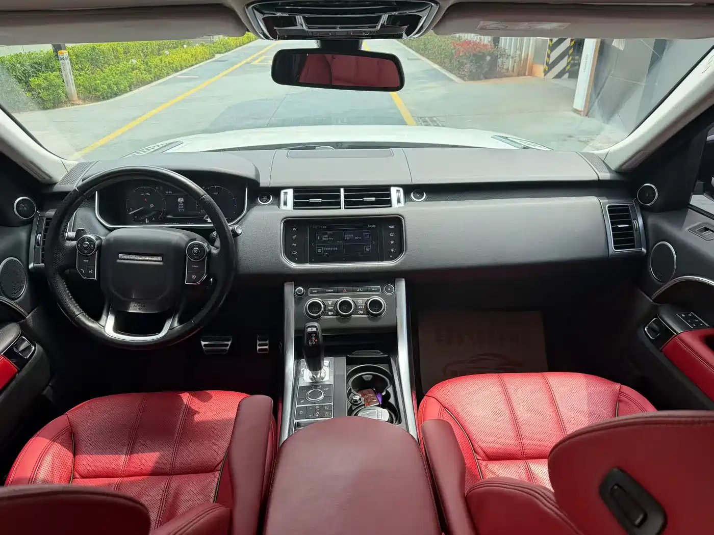 Land Rover Range Rover Sport 2016 Model 3.0 SC V6 HSE DYNAMIC фото 5