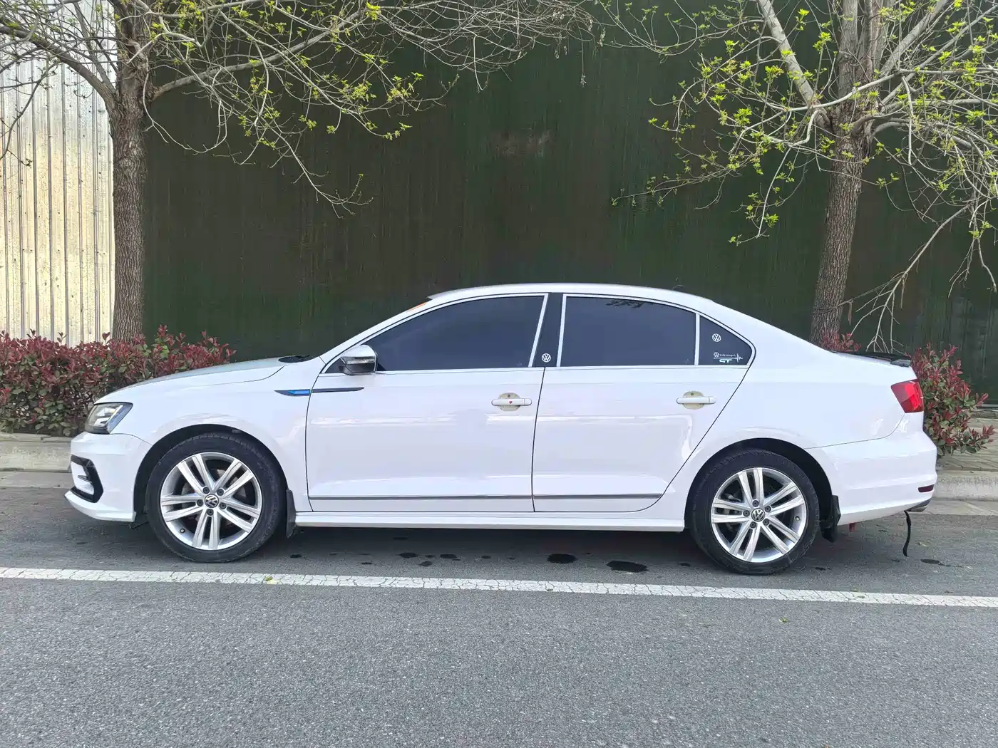 Volkswagen Sagitar 2018 280TSI DSG Spark Edition фото 12