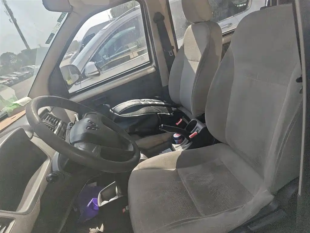 Wuling Motors Wuling Rongguang 2018 2014 1.2L S Base Model