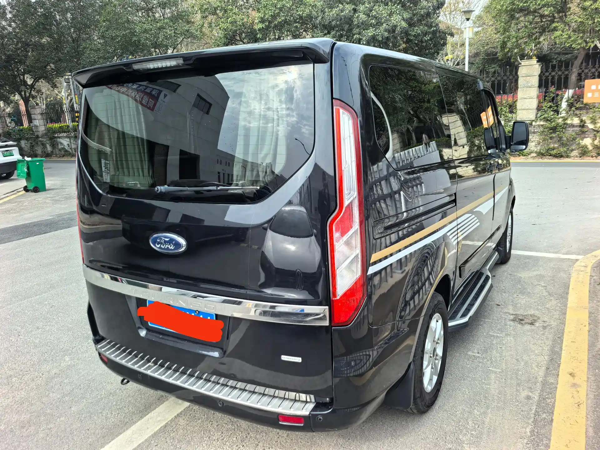 صورة 4 - Ford Tourneo