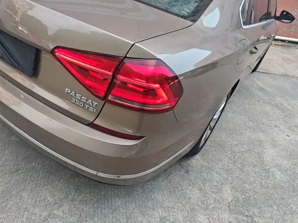 Volkswagen Passat 2017 330TSI DSG Prestige фото 8